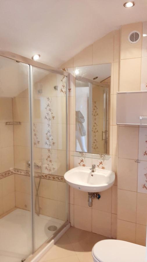 Janosik II Hotel Ustronie Morskie Ngoại thất bức ảnh