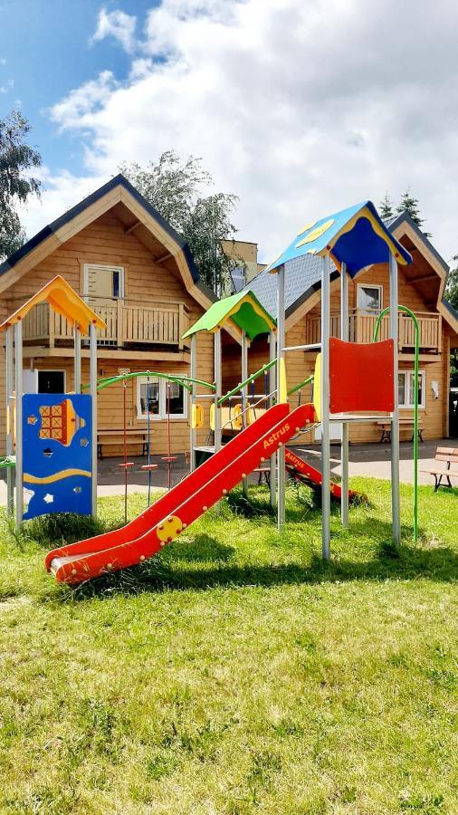 Janosik II Hotel Ustronie Morskie Ngoại thất bức ảnh