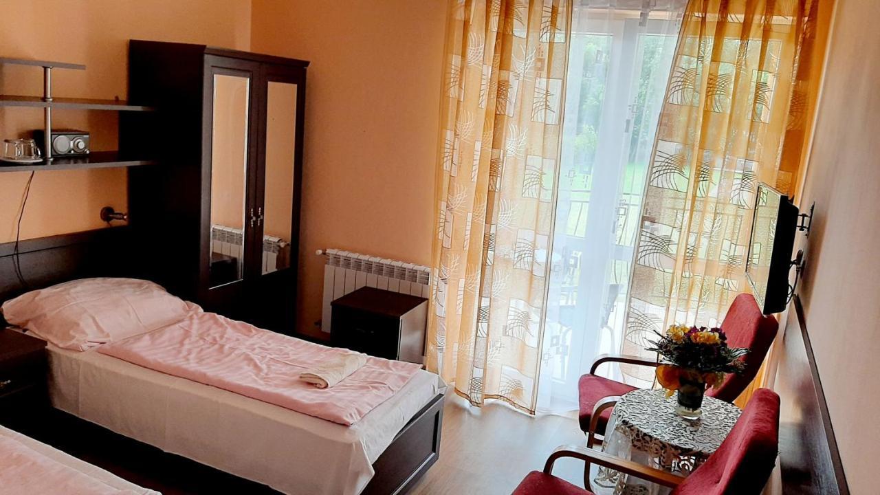 Janosik II Hotel Ustronie Morskie Ngoại thất bức ảnh